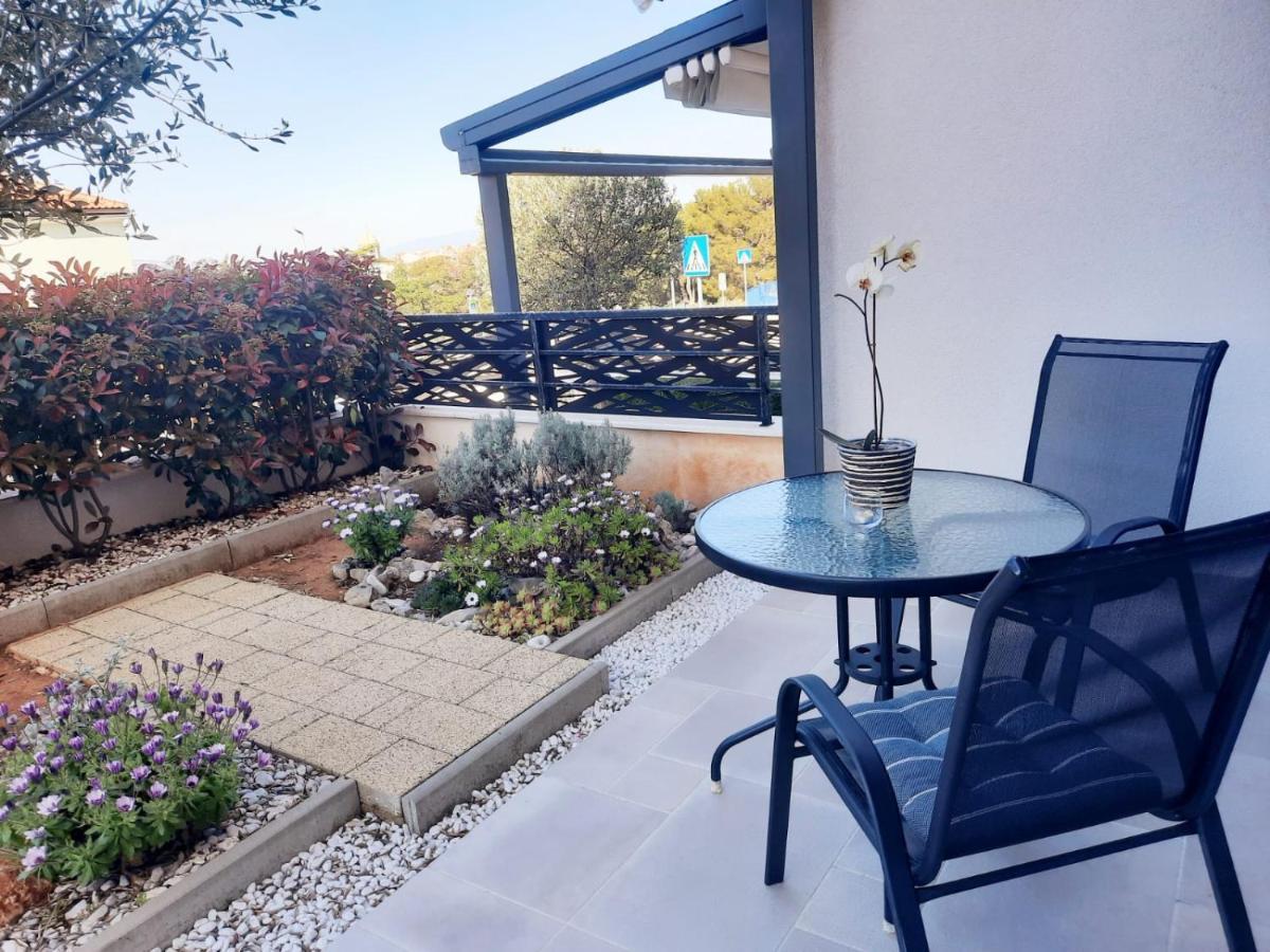 Apartman Madonnina Cres Exteriér fotografie