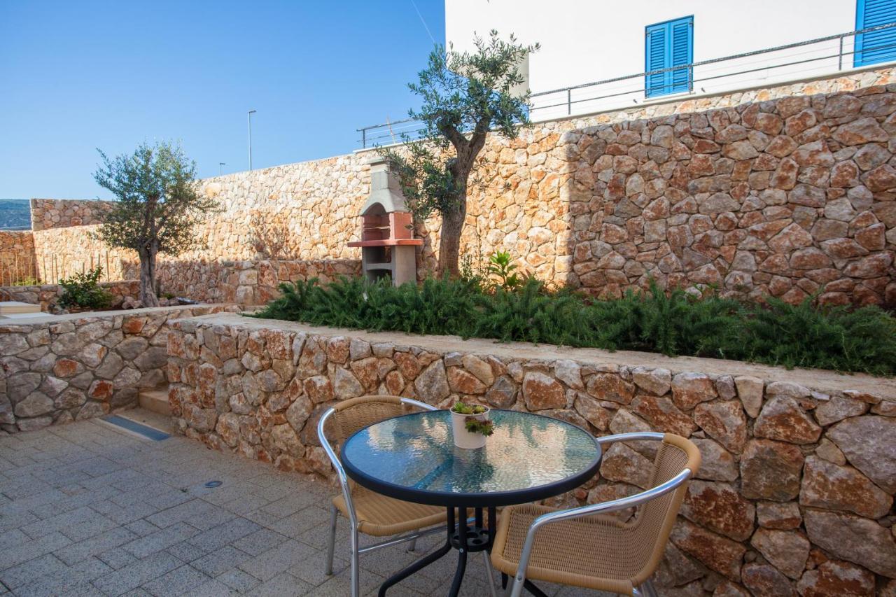 Apartman Madonnina Cres Exteriér fotografie